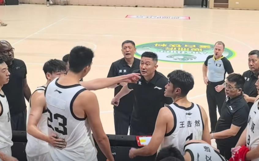 照片没少拍, 愿意在杜锋