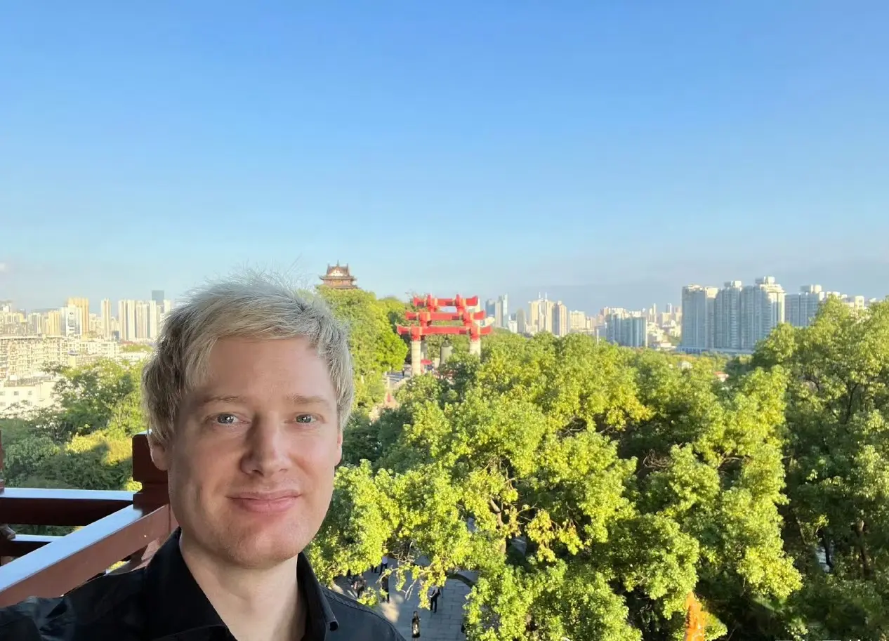 amp, 罗伯逊和塞