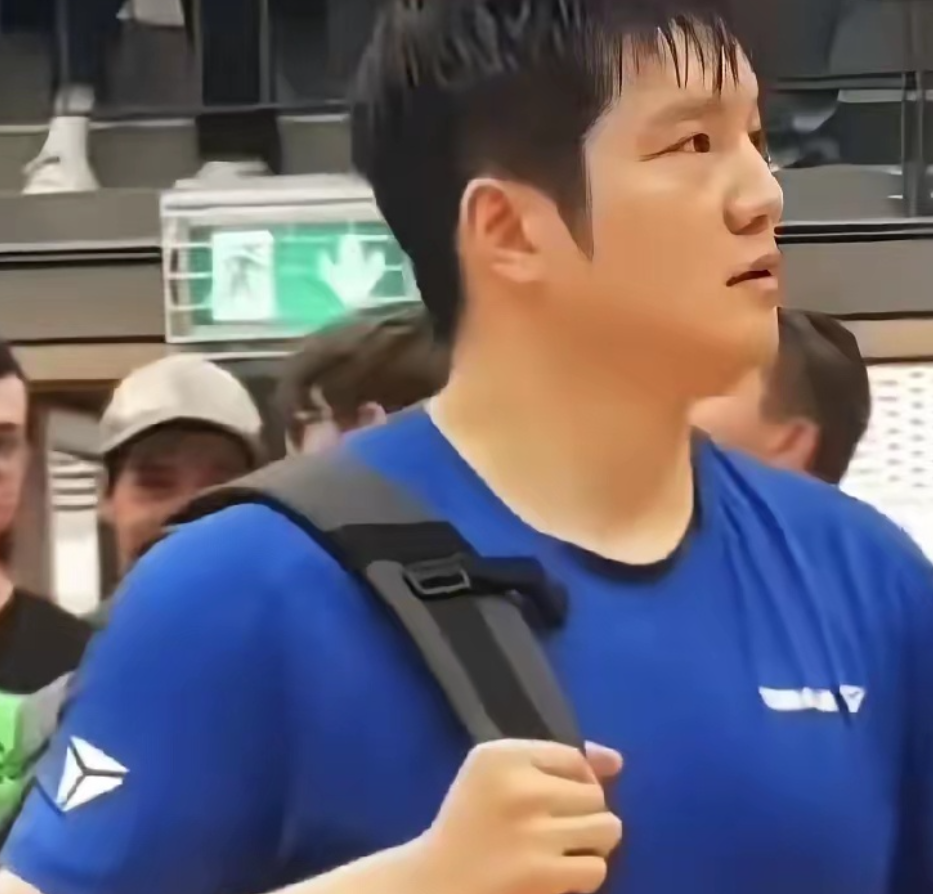 出来的年轻, 手林德无缘