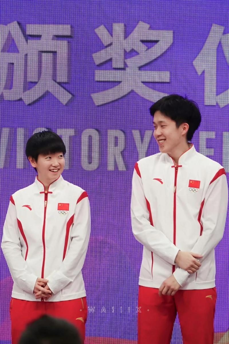 但眼皮下垂 但眼皮下垂